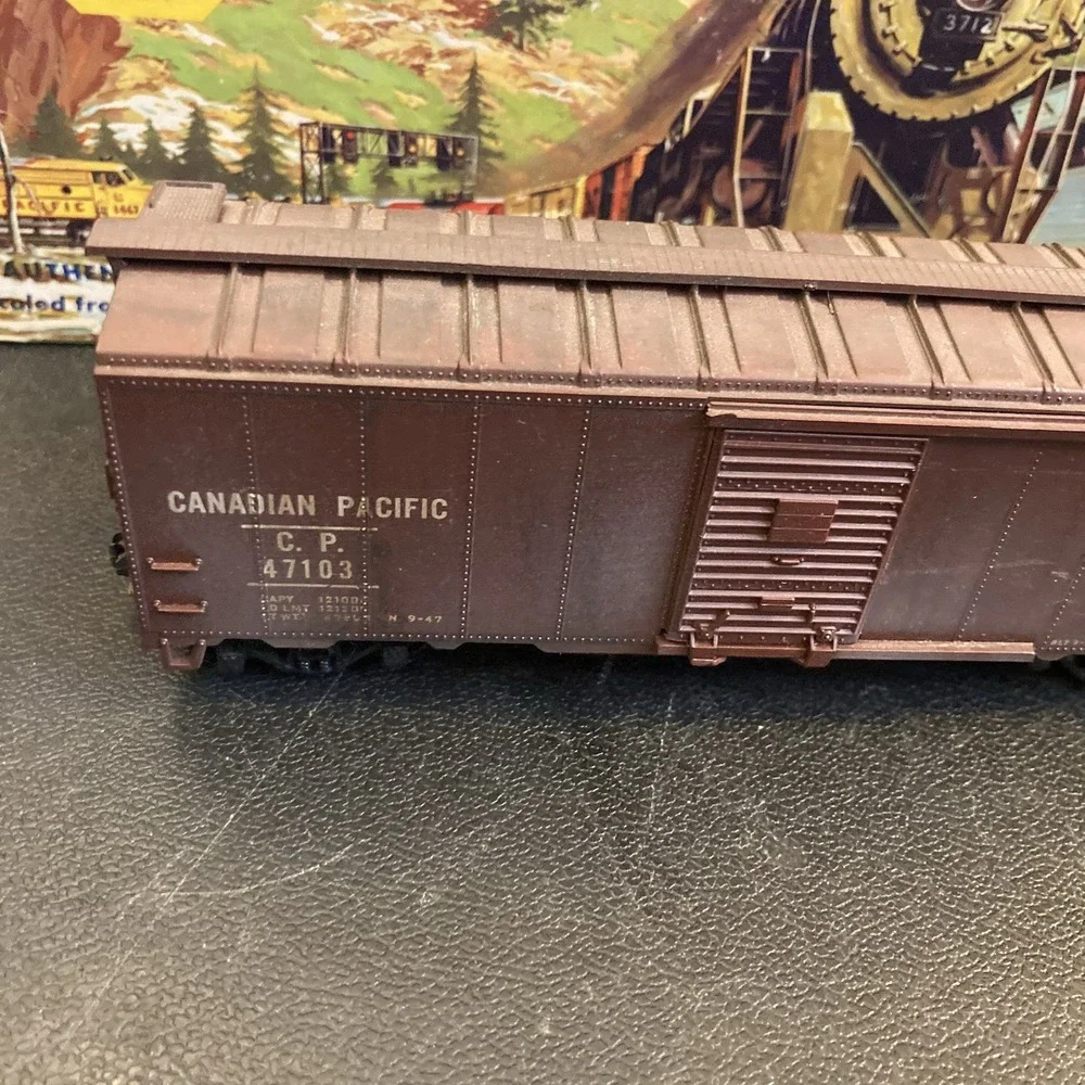 HO Scale Canadian Pacific‎ CP 47103 Box Car Train Railway Single Door Weathered